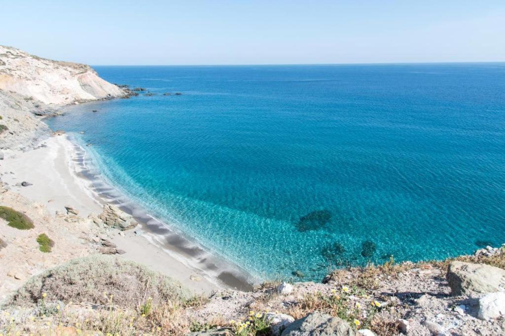 Thalassopetra In Agia Kyriaki Agia Kiriaki Beach (Milos) Exterior foto